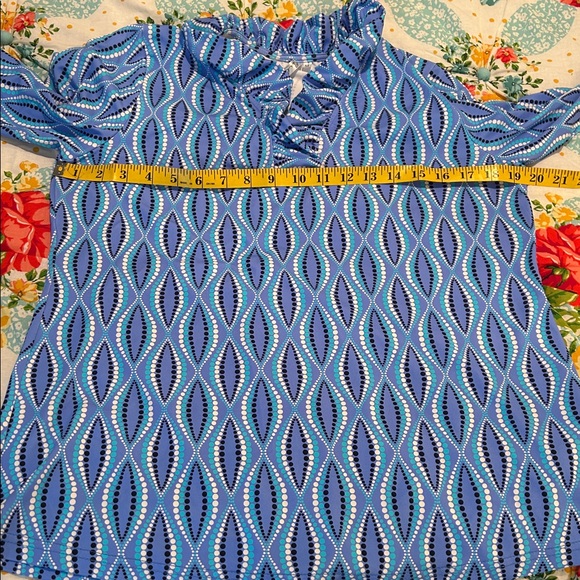 Lulu-B ruffle neck top shirt size medium - Picture 7 of 9